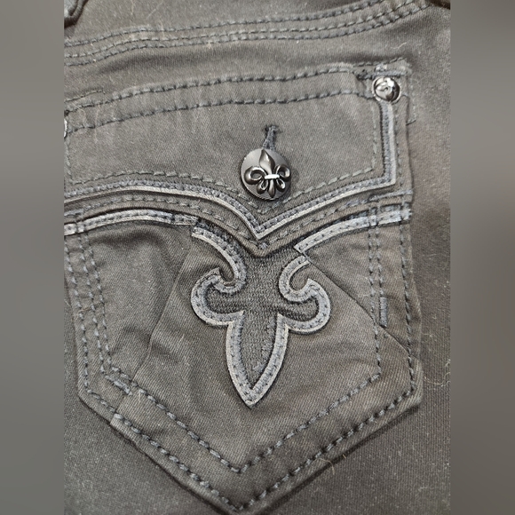 ROCK REVIVAL Size 26 Hard To Find Style ALBA 31 Inseam BLACK SKINNY JEAN - Picture 2 of 16